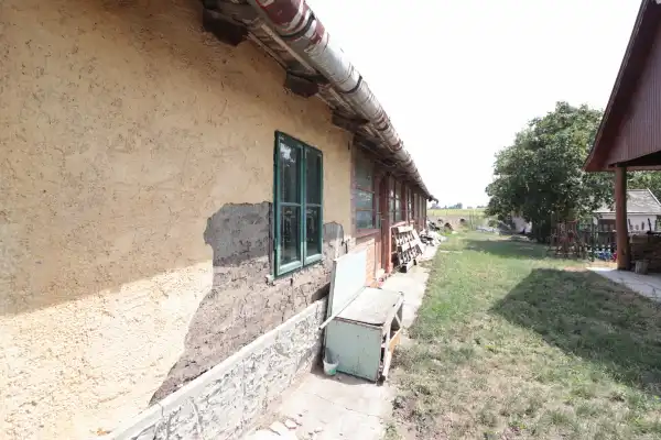 Eladó tanya, Orosháza 1+1 szoba 40 m² 15 M Ft