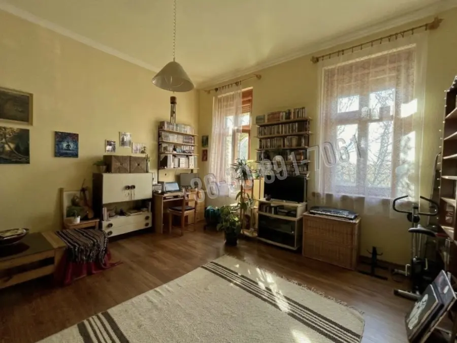 eladó téglalakás, Aszód