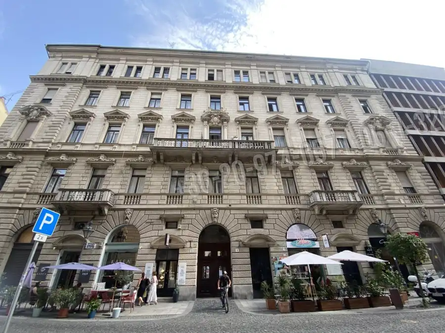 eladó téglalakás, Budapest, VI. kerület