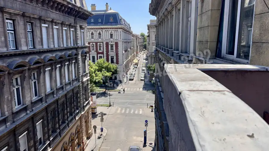 eladó téglalakás, Budapest, VI. kerület