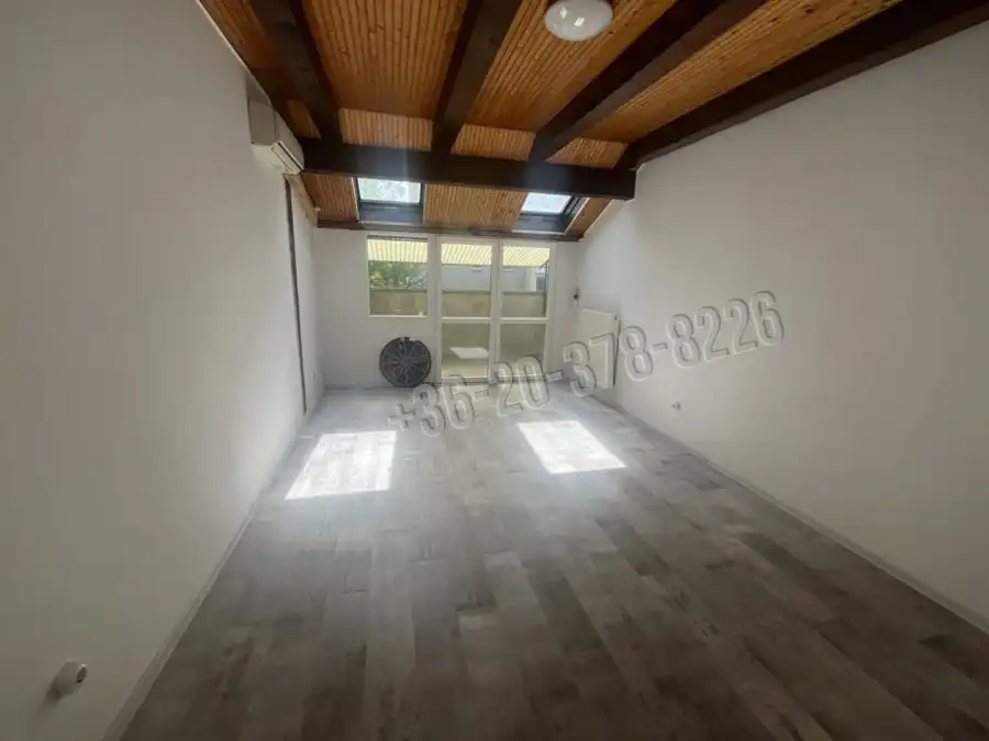 eladó téglalakás, Dunaújváros