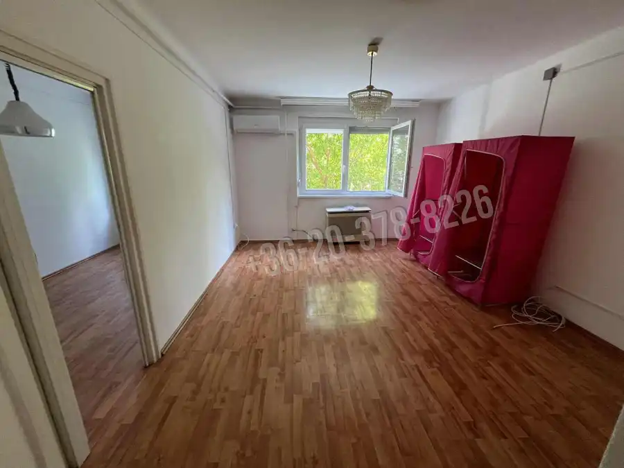 eladó téglalakás, Dunaújváros