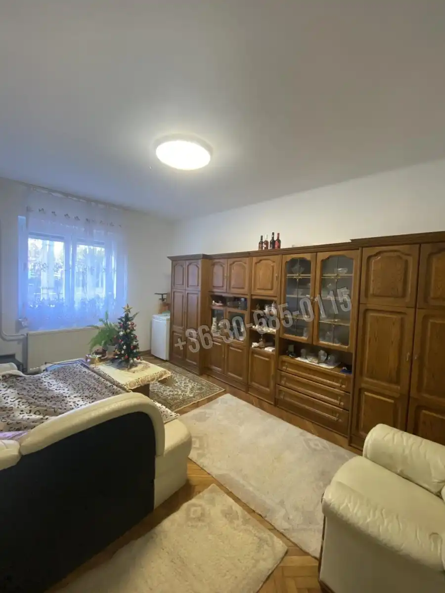 eladó téglalakás, Dunaújváros