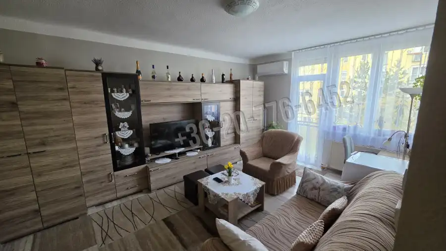 eladó téglalakás, Esztergom