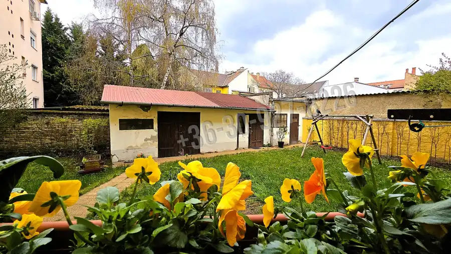 eladó téglalakás, Győr