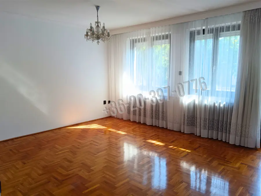 eladó téglalakás, Győr