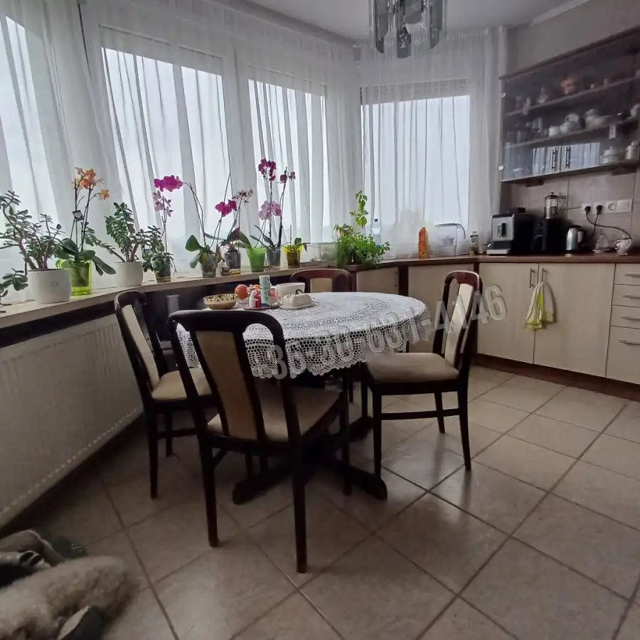 eladó téglalakás, Hévíz