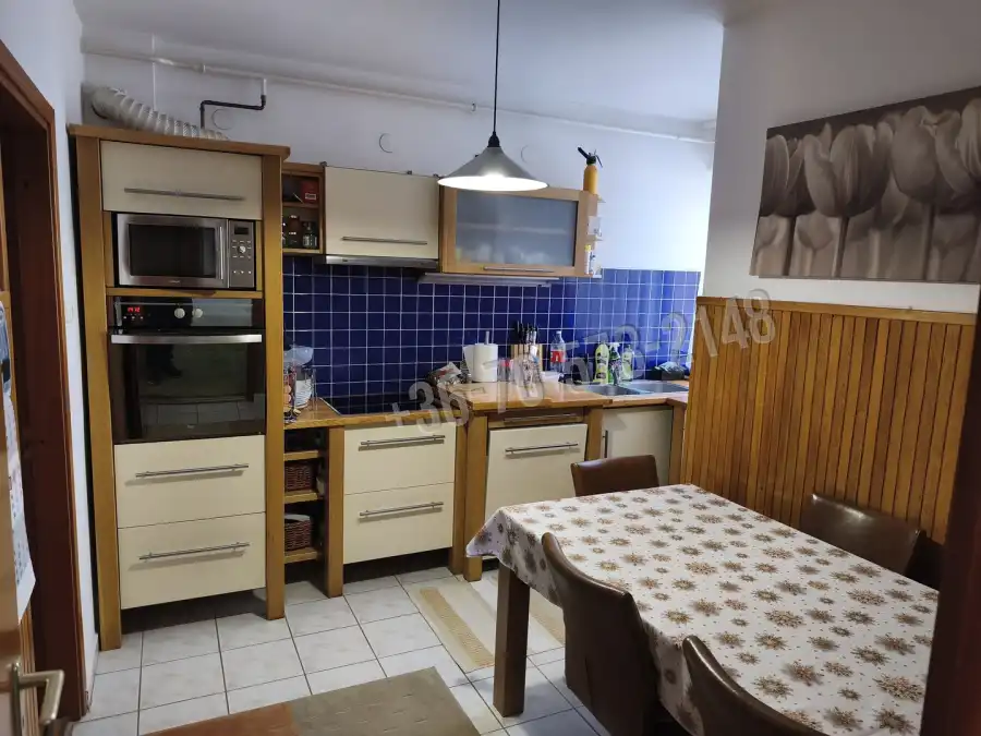 eladó téglalakás, Lenti