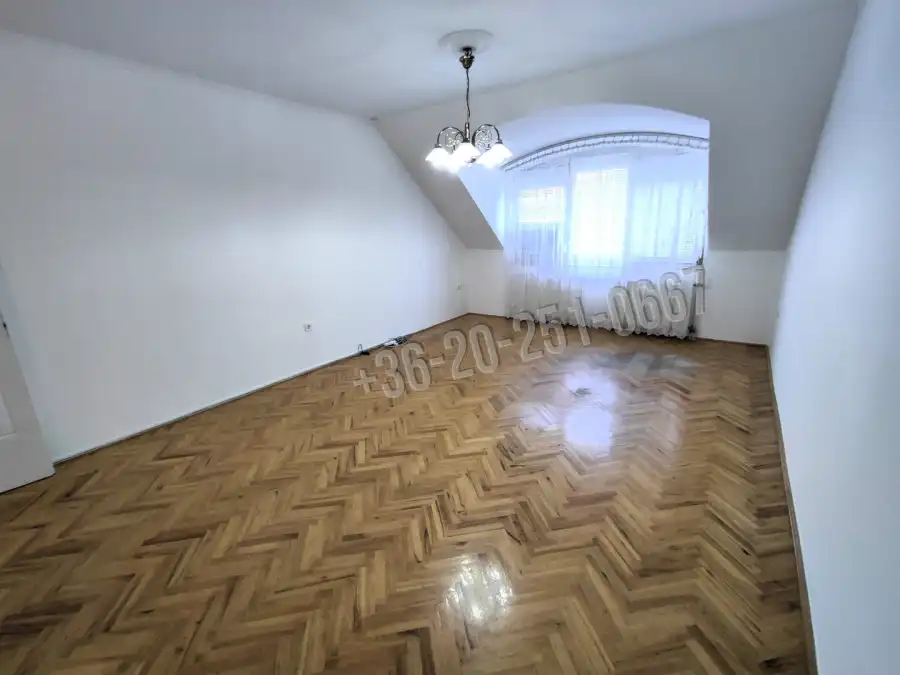 eladó téglalakás, Mohács