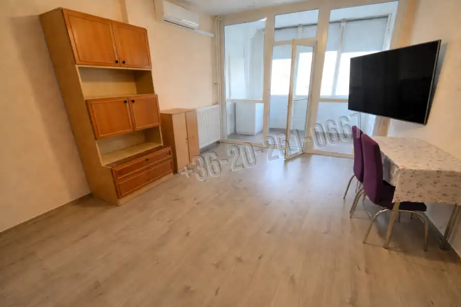 eladó téglalakás, Mohács