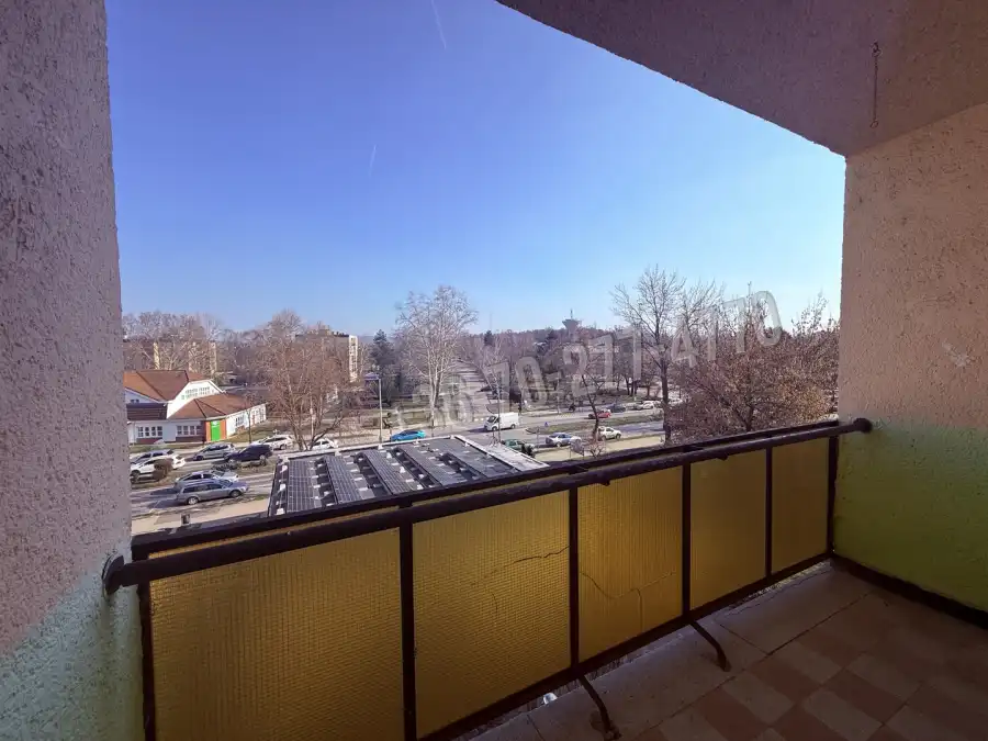 eladó téglalakás, Oroszlány