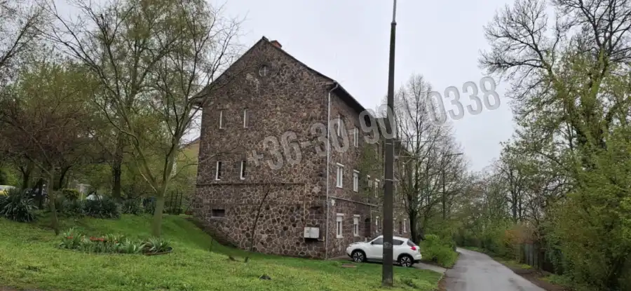 eladó téglalakás, Petőfibánya