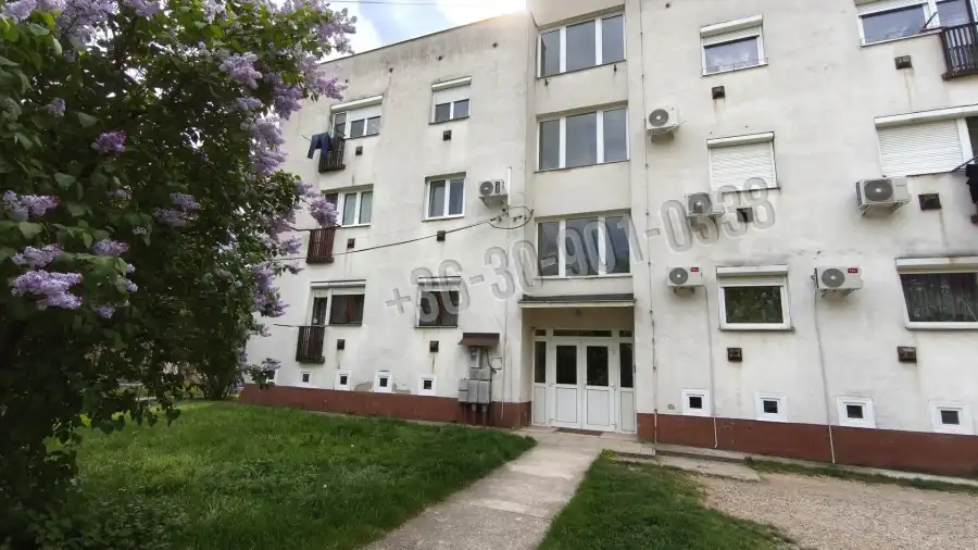 eladó téglalakás, Petőfibánya