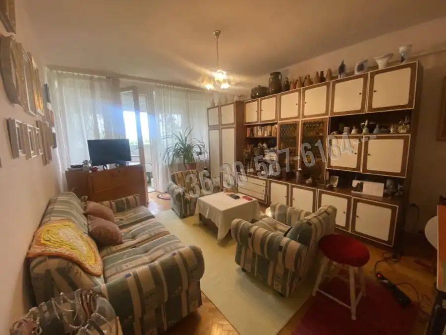 eladó téglalakás, Püspökladány
