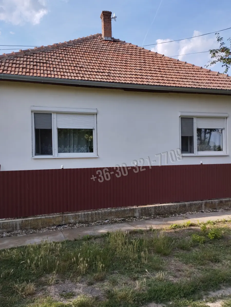 eladó téglalakás, Sarkadkeresztúr