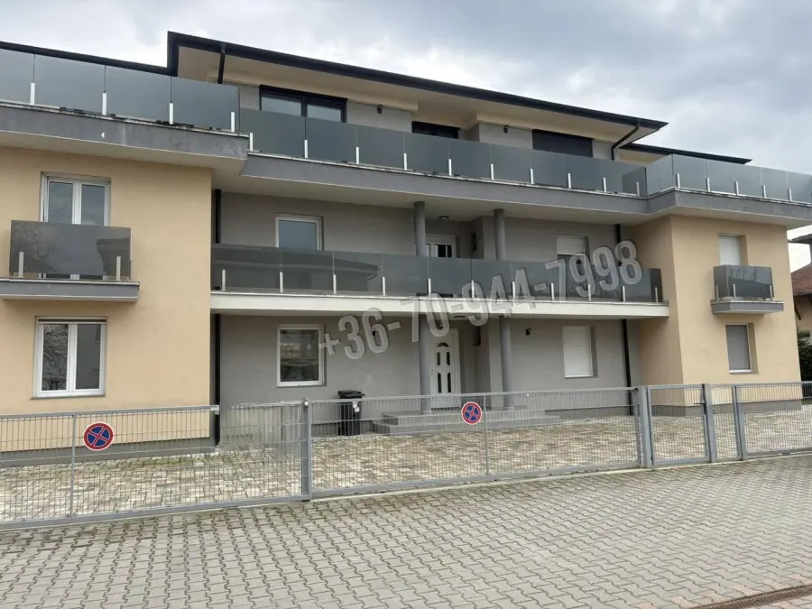 eladó téglalakás, Siófok