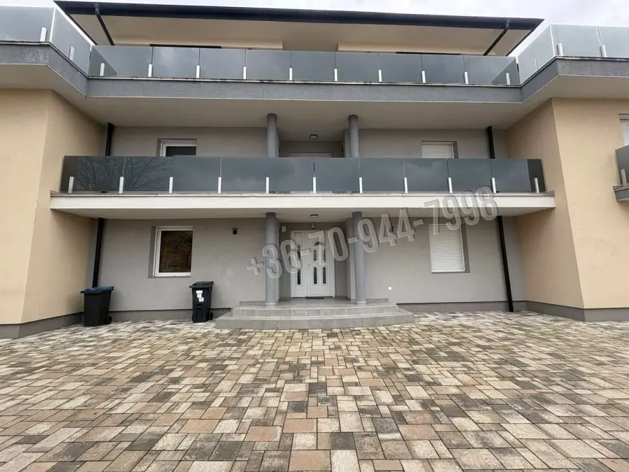 eladó téglalakás, Siófok