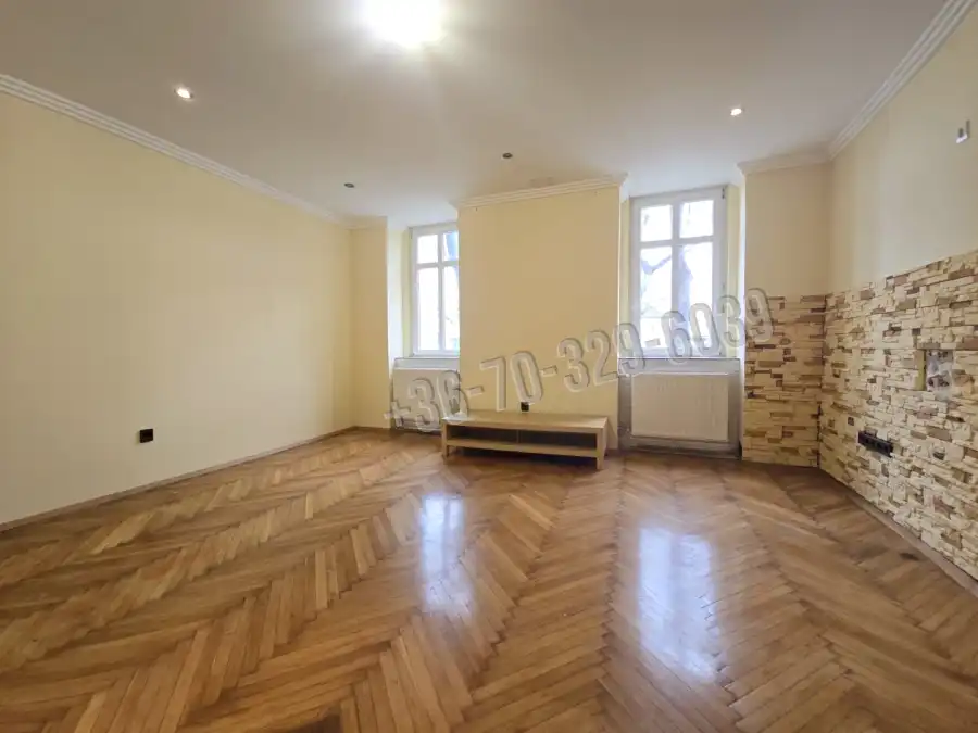 eladó téglalakás, Sopron