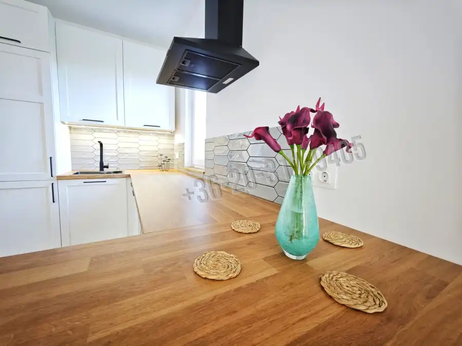 eladó téglalakás, Szeged