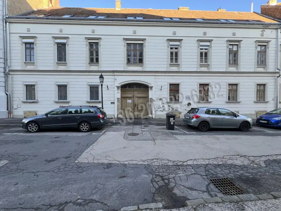 eladó téglalakás, Székesfehérvár