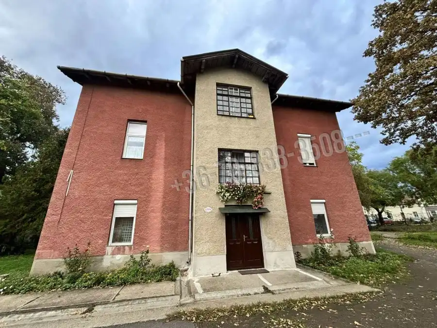 eladó téglalakás, Szerencs