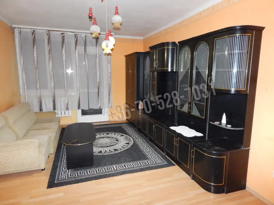 eladó téglalakás, Tatabánya