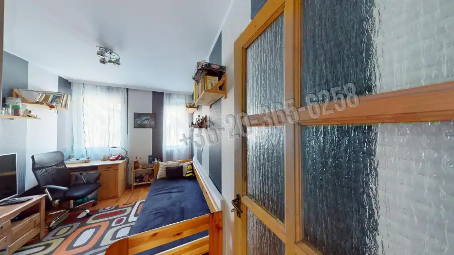 eladó téglalakás, Vác