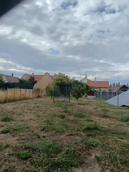 Eladó telek, Győr 700 m² 59 M Ft