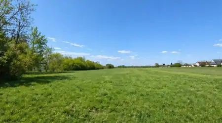 eladó telek, Makád