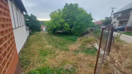 eladó telek, Mány