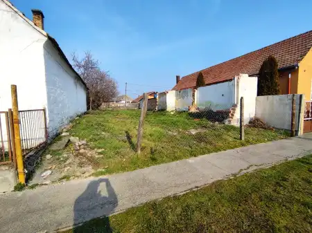 eladó telek, Mohács