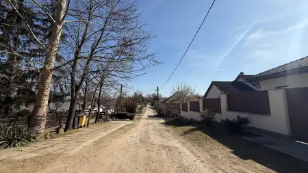 Eladó telek, Sóstófürdő 24 M Ft