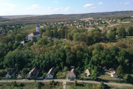 eladó telek, Szirák