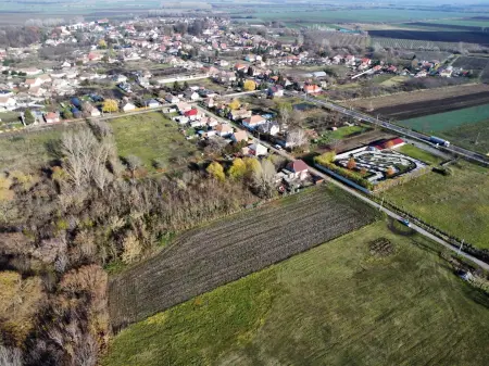 eladó telek, Tenk