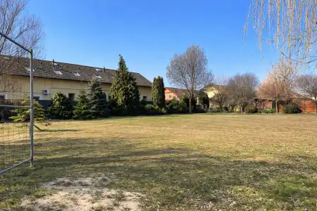 eladó telek, Tököl