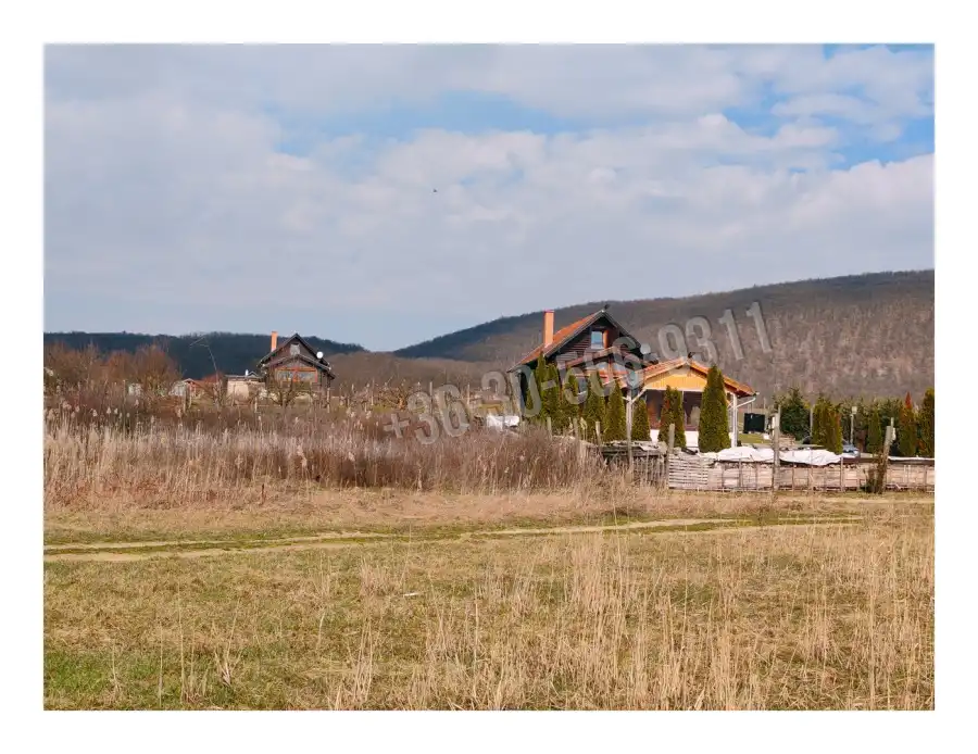 eladó  Üdülő, Alsópetény