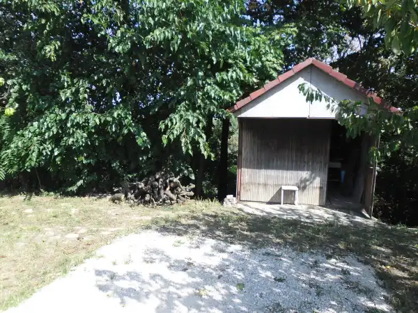 Eladó Üdülő, Dunaújváros 2000 m² 6.8 M Ft