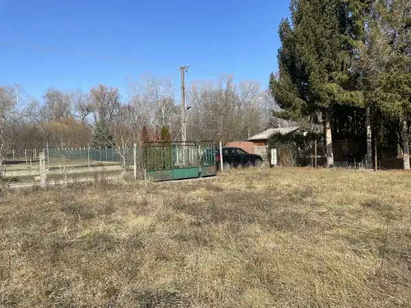 Eladó Üdülő, Oroszlány 1539 m² 8.2 M Ft