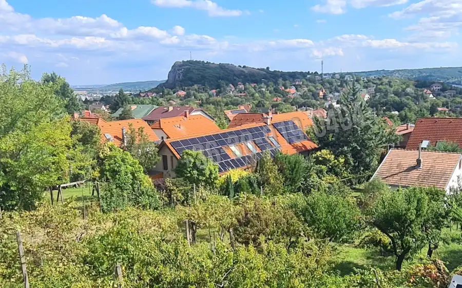 eladó új építésű családi ház, Budaörs