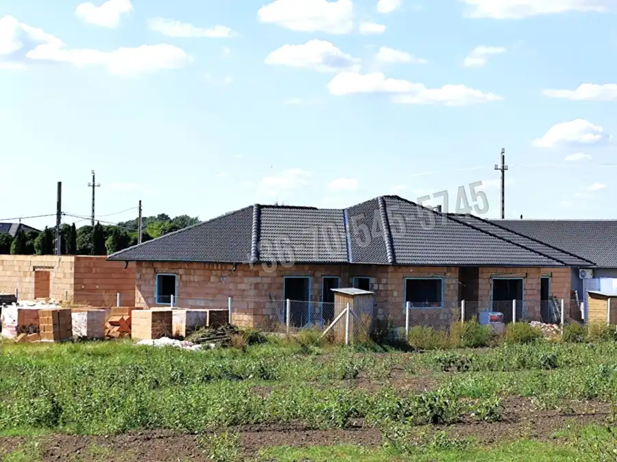 eladó új építésű ikerház, Újhartyán