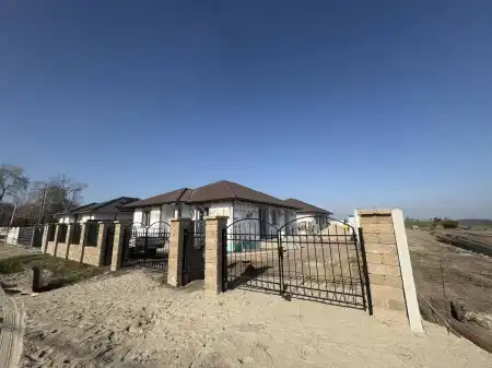 eladó új építésű ingatlan, Áporka