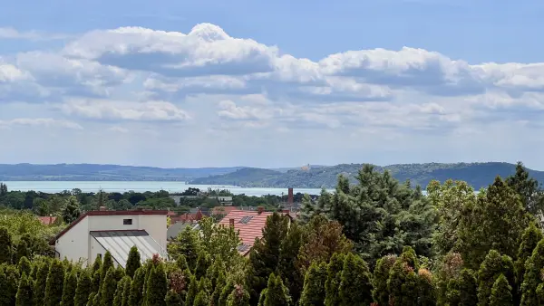 Eladó új építésű ingatlan, Balatonfüred 7+1 szoba 290 m² 299.5 M Ft