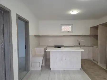 eladó új építésű ingatlan, Dánszentmiklós