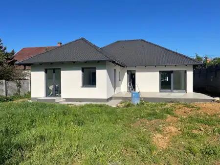 eladó új építésű ingatlan, Érd
