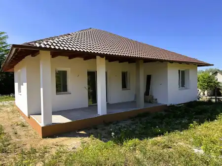 eladó új építésű ingatlan, Erdőkertes