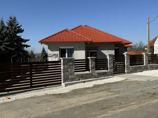 Eladó új építésű ingatlan, Gödöllő 4+2 szoba 116 m² 115 M Ft