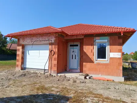 eladó új építésű ingatlan, Győrújfalu