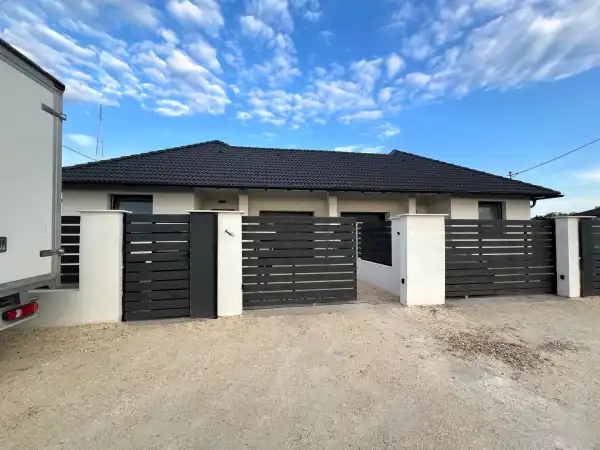 Eladó új építésű ingatlan, Halásztelek 4+1 szoba 116 m² 79.9 M Ft