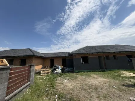 eladó új építésű ingatlan, Kiskunlacháza