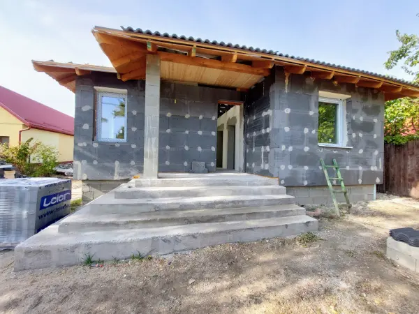 Eladó új építésű ingatlan, Kiskunlacháza 4 szoba 90 m² 81 M Ft